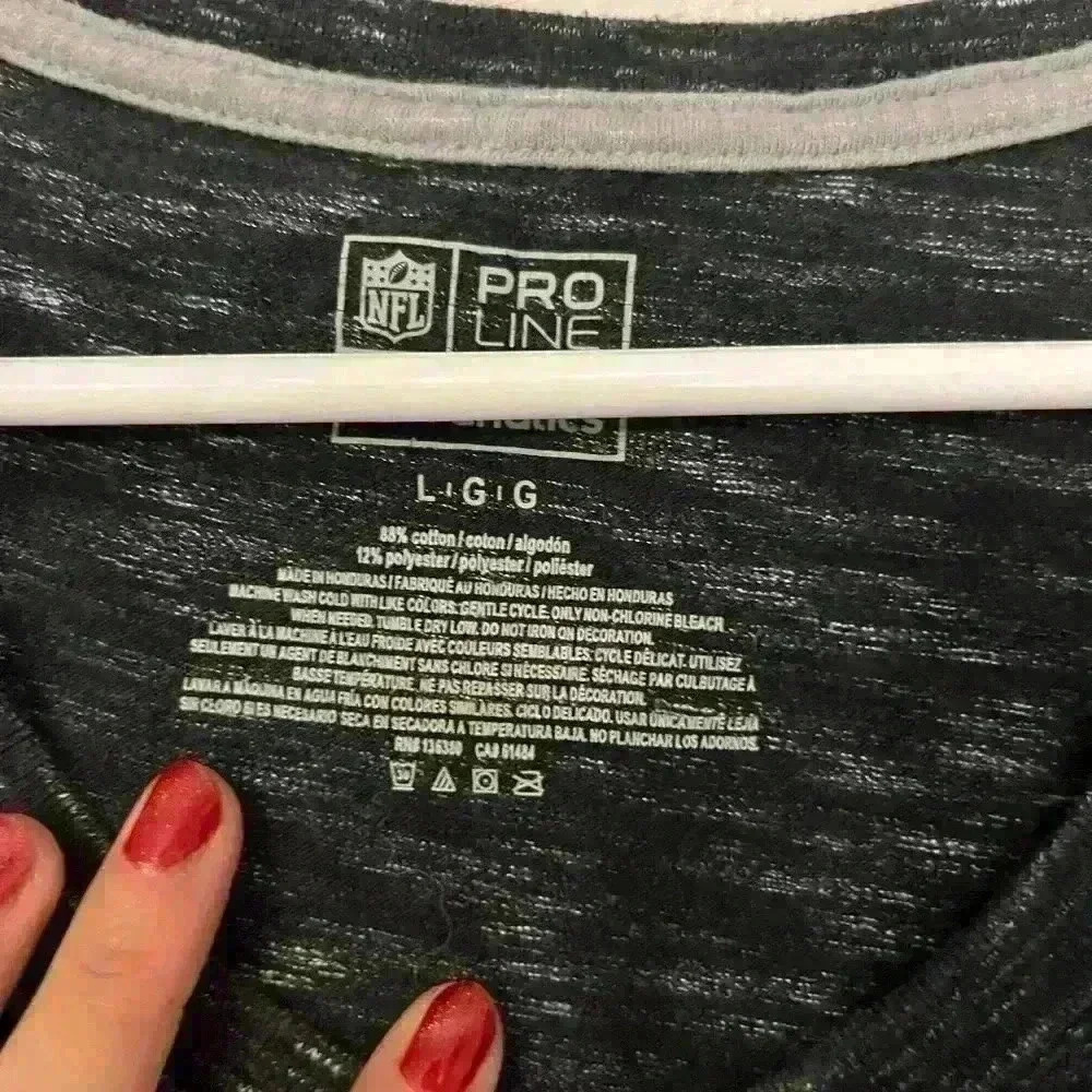 Philadelphia Eagles V-neck shirt NFL pro line - Picture 2 of 5